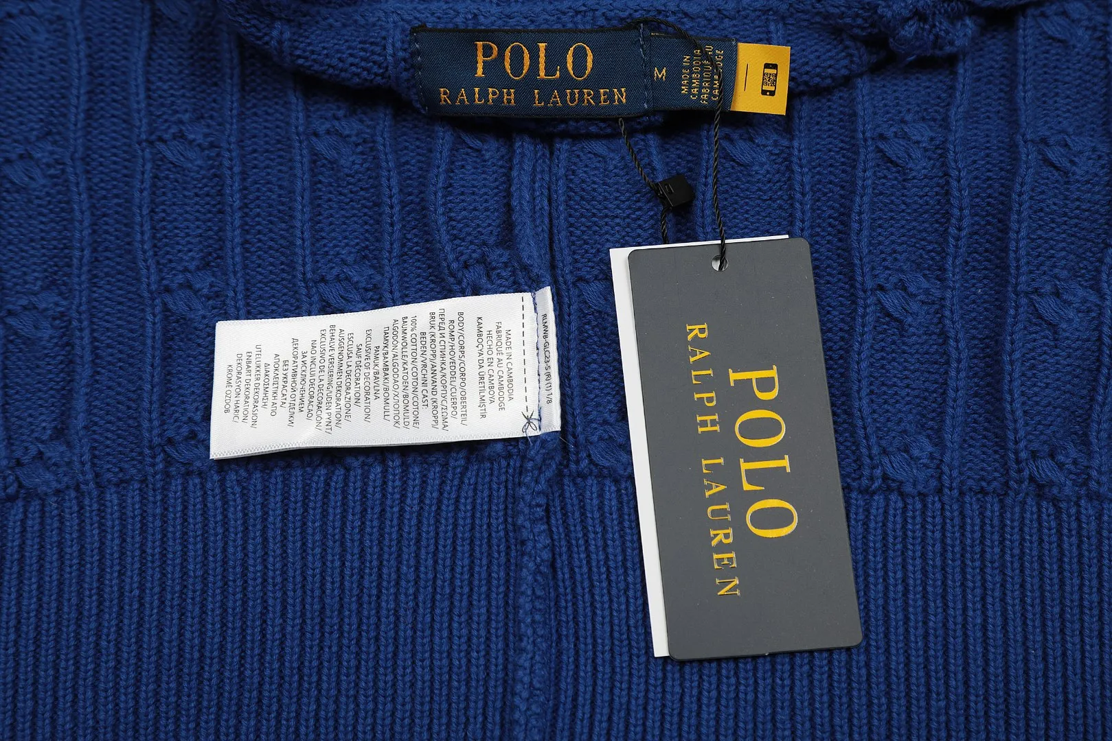 🅿️176 "Top quality" Style number: DS021# (not off the shelves all year round) [Ralph Lauren round neck cardigan solid color pony embroidered logo knitted short sleeves] ✅Ralph Lauren classic basic versatile all-season cardigan knitted short sleeves ✅Main supplier platform live broadcast Wholesale entities Replenish when out of stock Not off the shelves ✅ZP quality 1:1 version Scan the code to enter the GF website Counter quality ✅Details and quality are the only one in Guangzhou. Imported quality cotton yarn, focusing on high-end, cost-effective. Needless to say good quality. ✅The version is restored to the original order. The maximum size can be worn up to 160 pounds. Loose, comfortable and stress-free.